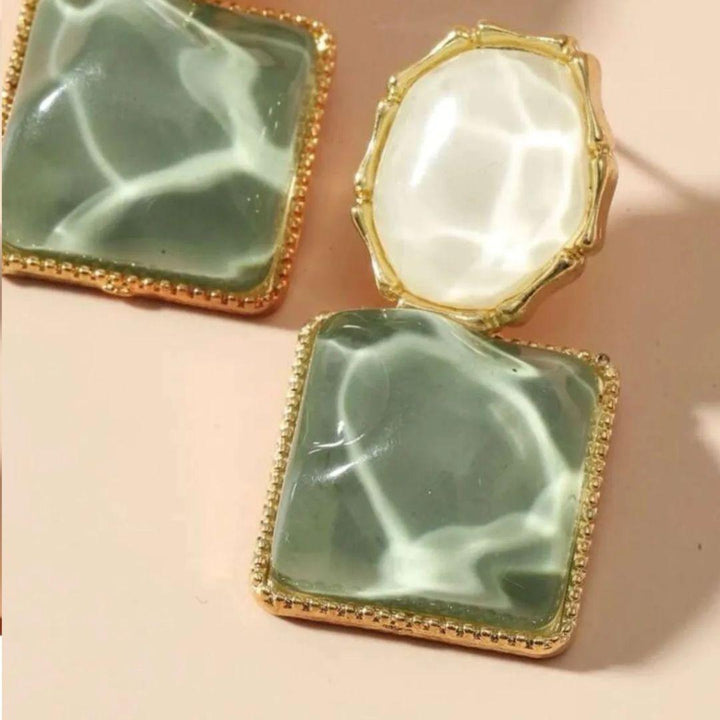 Sleek earring set