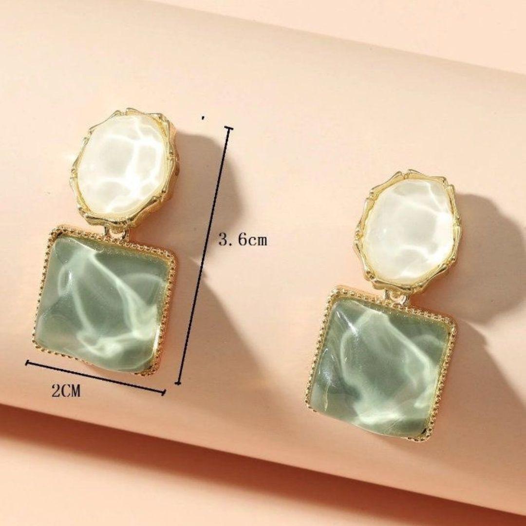 Sleek earring set