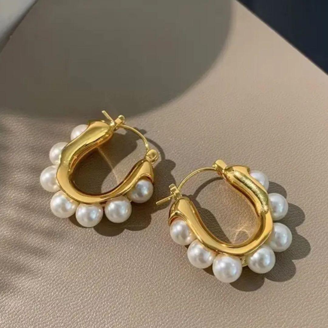 Gleam-Hoop Earrings